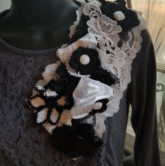 Over Shoulder Flower Pin - Picture 2 of 4